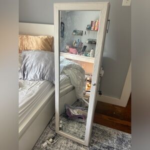 White Mirror- comes with storage